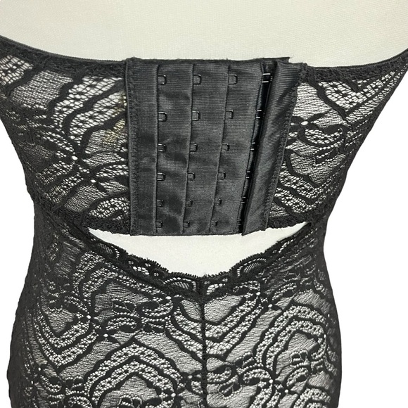 Intimissimi Eleonora Lace Slip Women’s Size XS Black V-Neck Adjustable Straps - Picture 8 of 12